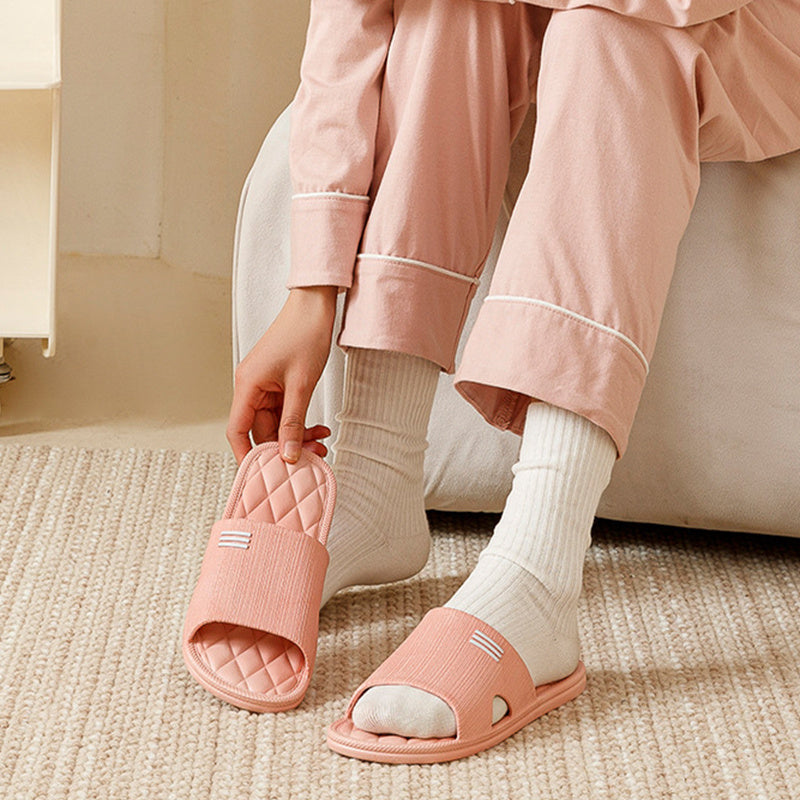 Lozenge Texture Anti-Slip Slippers