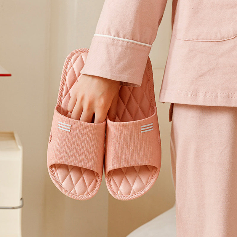 Lozenge Texture Anti-Slip Slippers