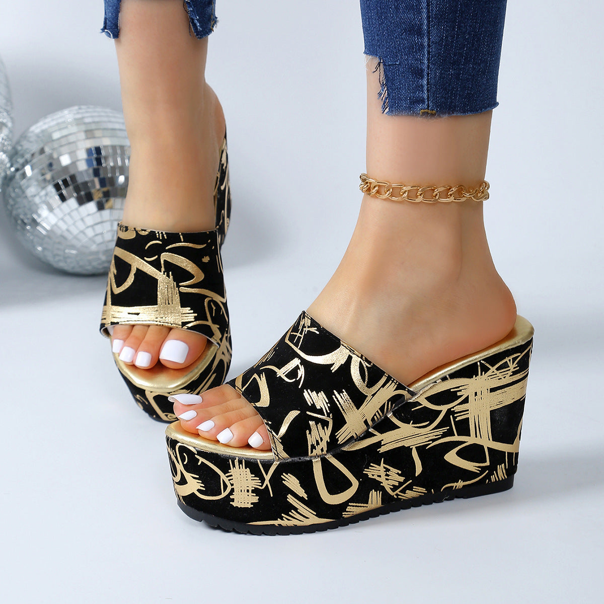 Round Toe Printed Wedge Slippers