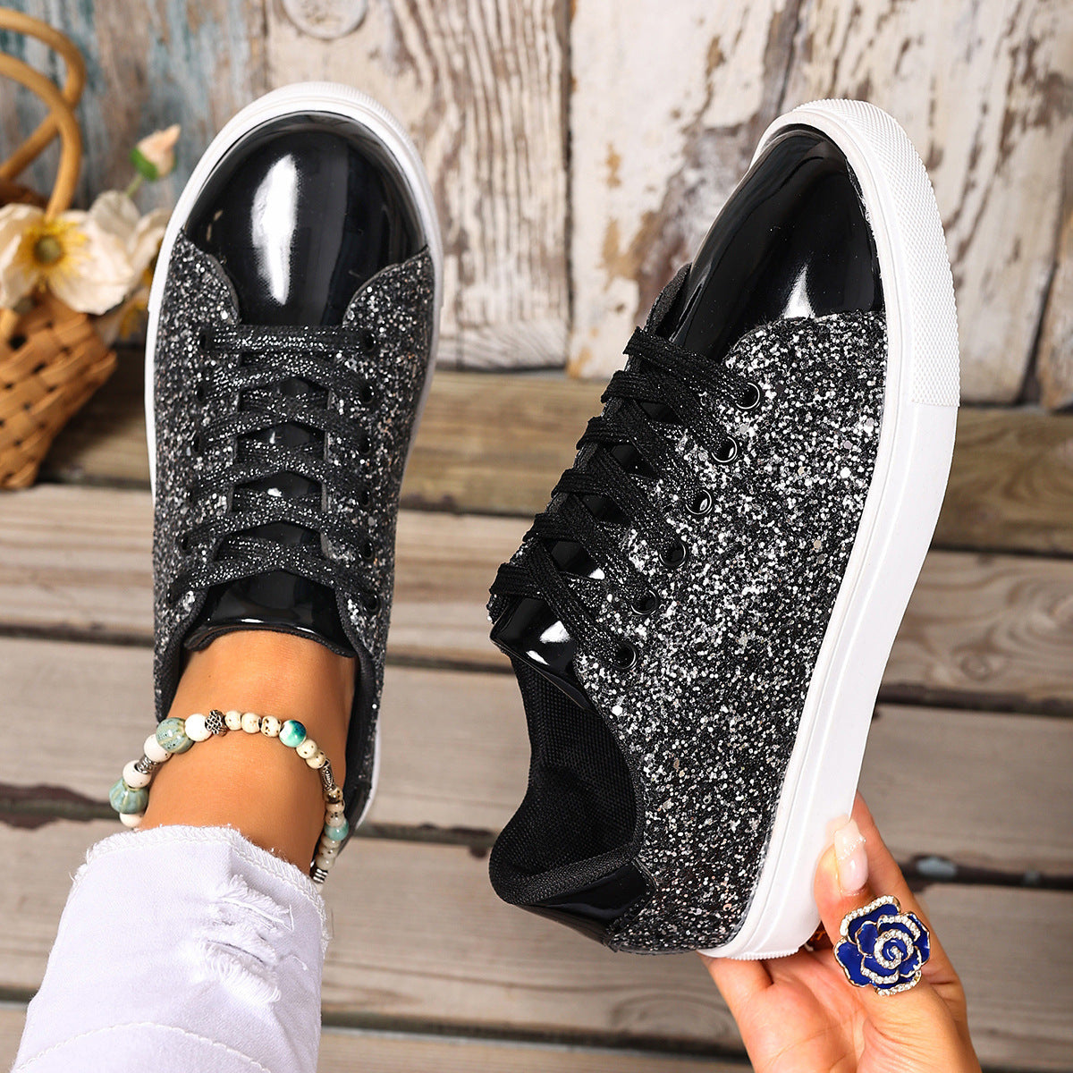 Plus Size Sequined Board Shoes