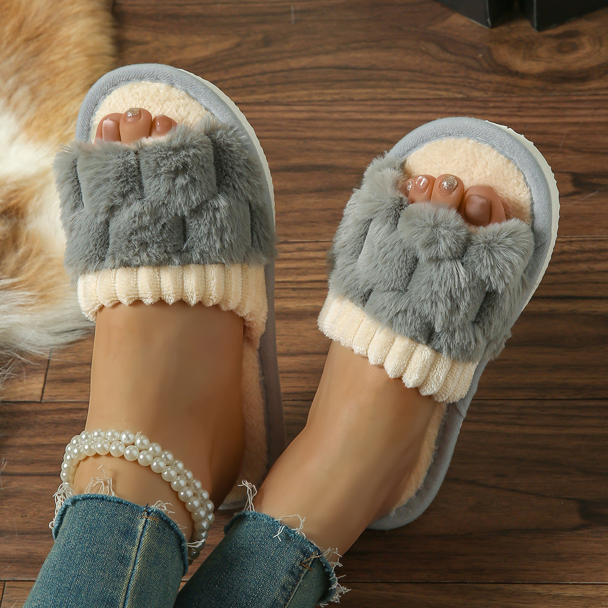 Bow Plush Indoor Slippers