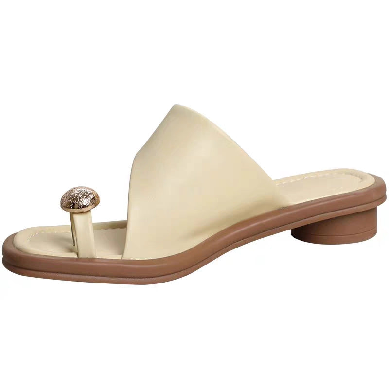 Round Buckle Outdoor Slippers
