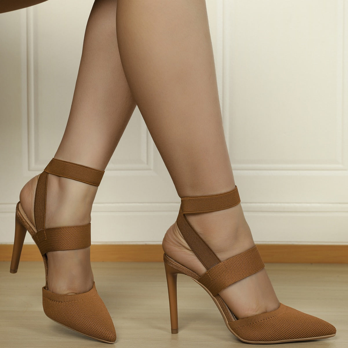 Closed-Toe Elastic Band High Heels