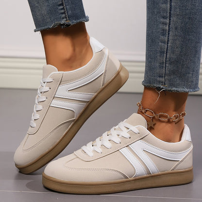 Lace-Up Round Toe Sneakers