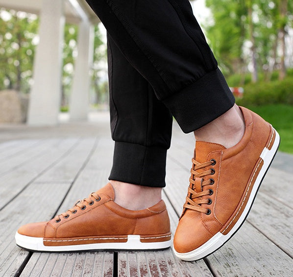 Low-Top Leather Casual Sneakers