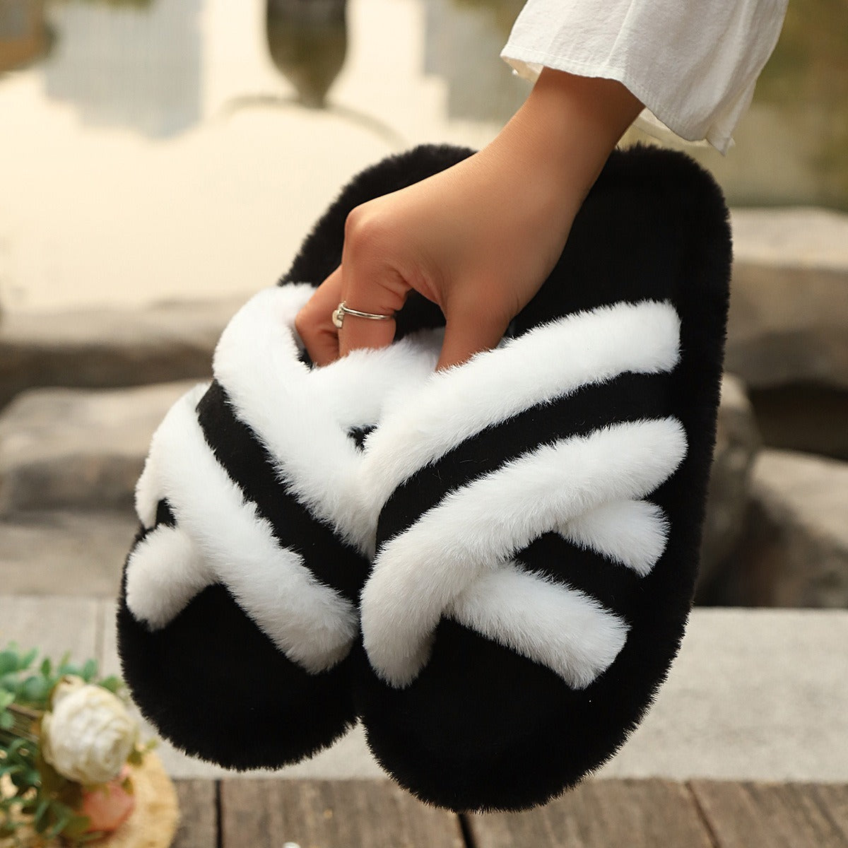Cross Strap Fluffy Platform Slippers