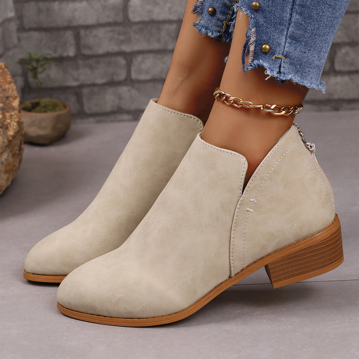 Pointed Toe Chunky Heel Boots