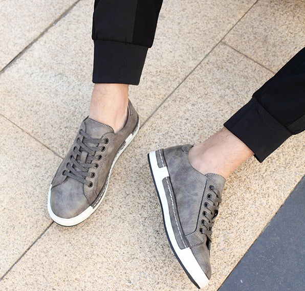 Low-Top Leather Casual Sneakers