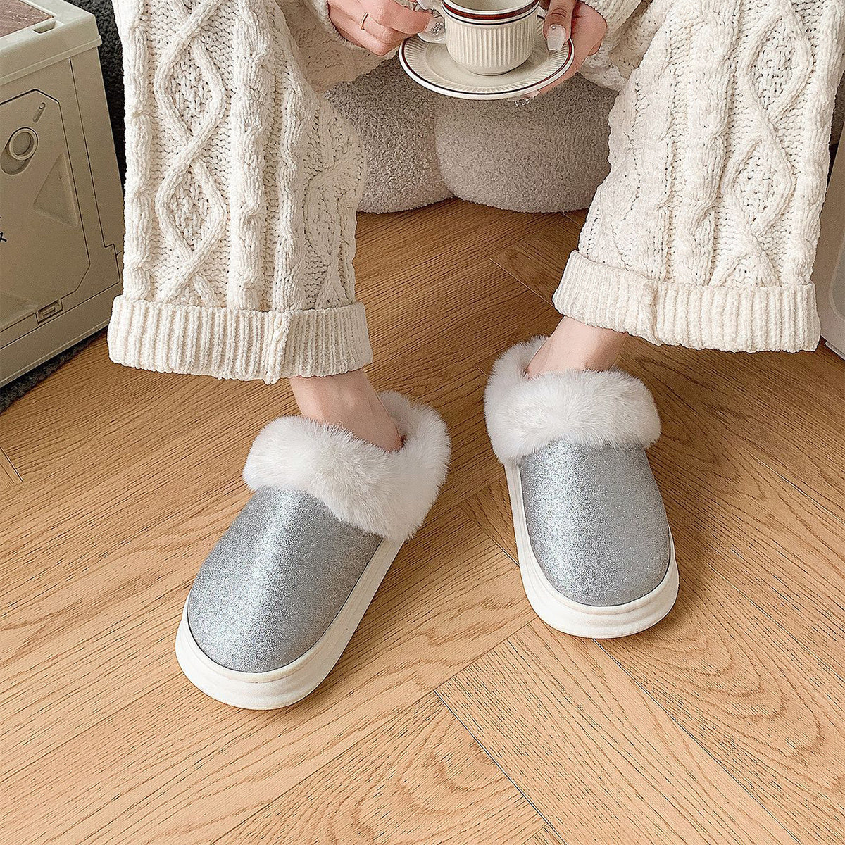 Sequined Plush Winter Slippers