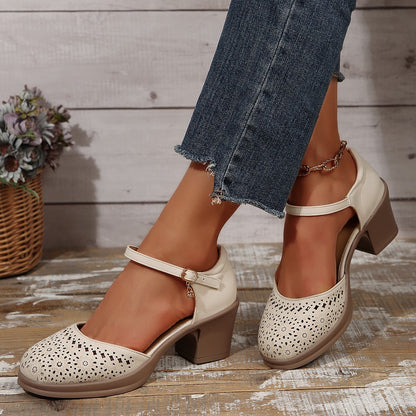 Retro Hollow-Out Mid Heel Pumps
