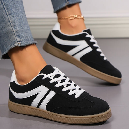 Lace-Up Round Toe Sneakers