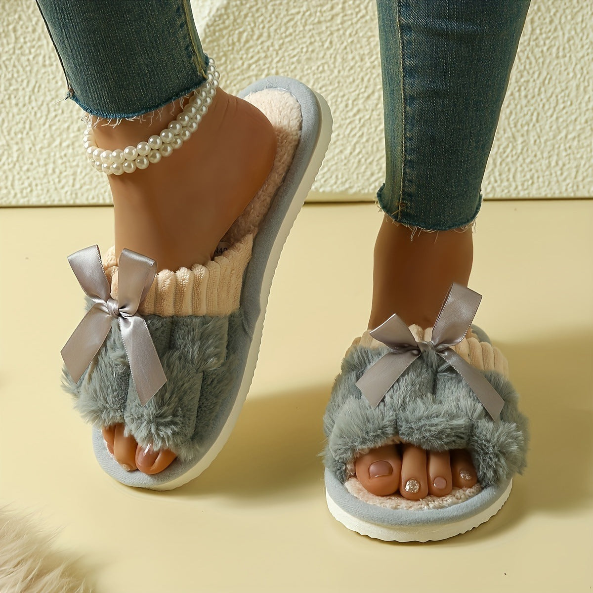 Bow Plush Indoor Slippers