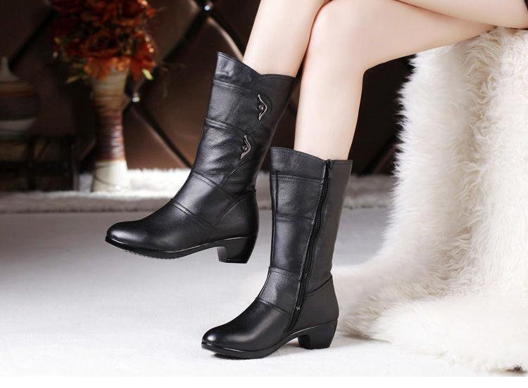 Velvet Padded Round Head Boots